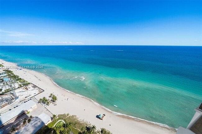 Building Photo - 18201 Collins Ave