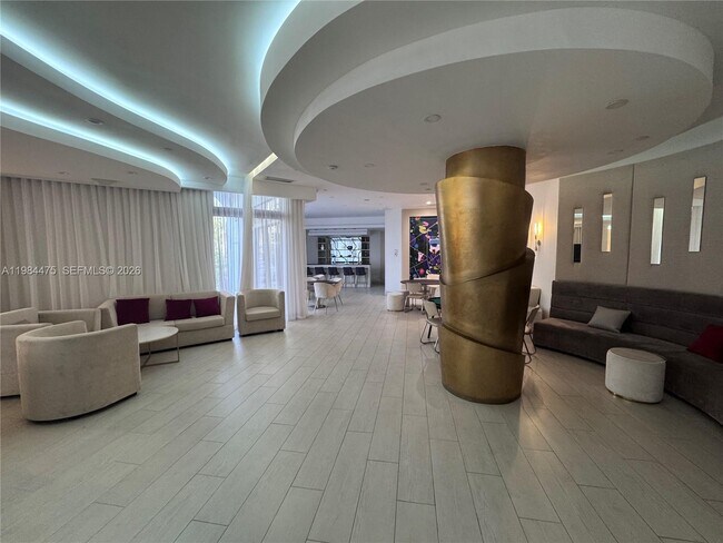 Building Photo - 3610 Yacht Club Dr