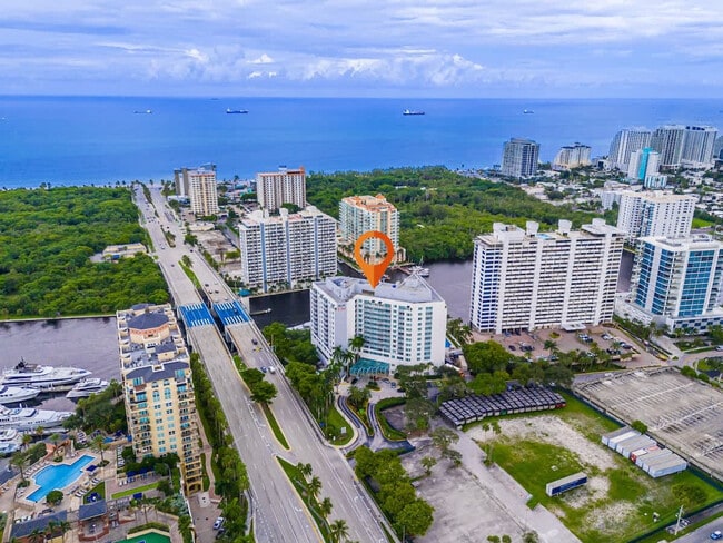 Building Photo - 2670 E Sunrise Blvd