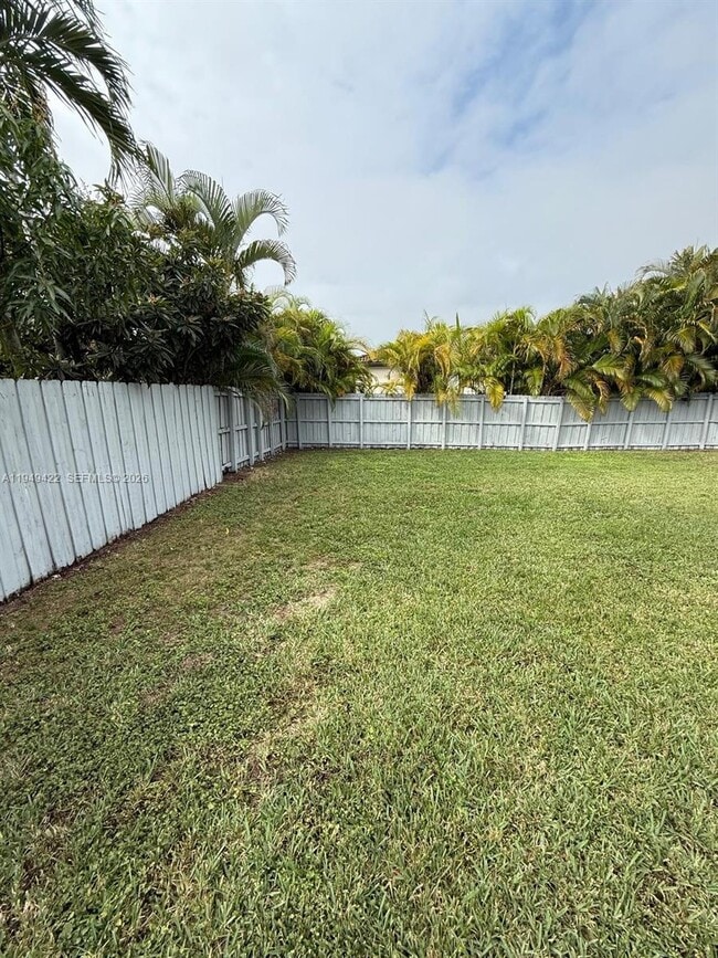 Building Photo - 1598 SW 154th Path