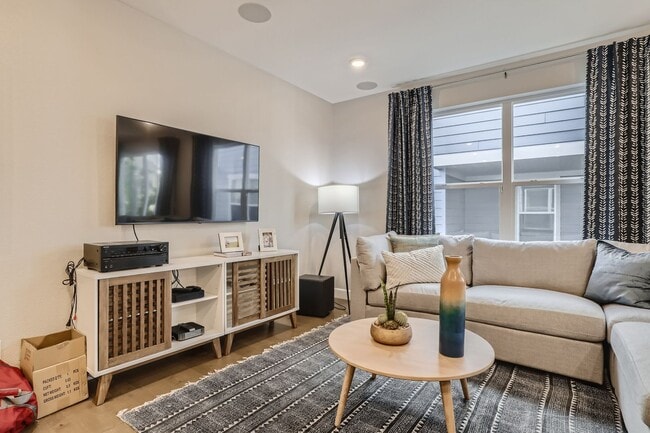 Building Photo - New 3 BDR Arvada Home Convenient to Everything