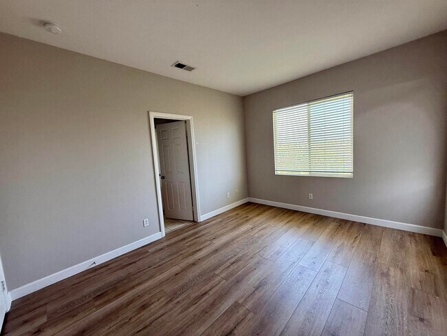 Building Photo - 2130 Pamplona Ct