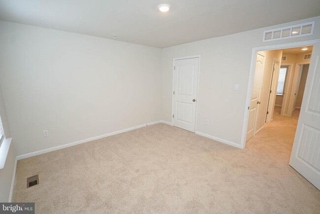 Building Photo - 819 Mersey Ln