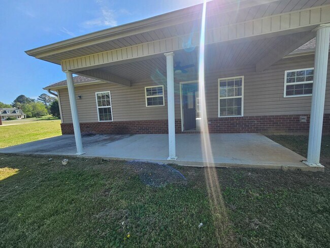 Building Photo - Blbell