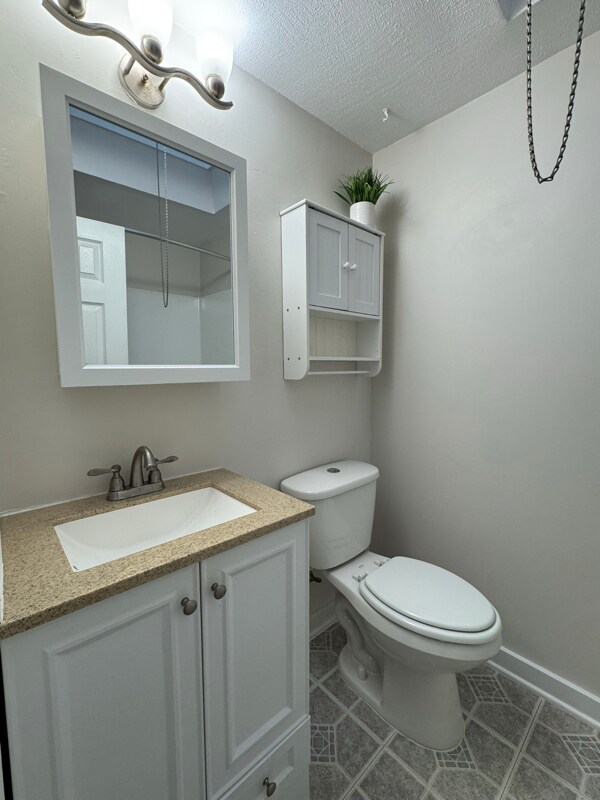 Building Photo - 12425 Dunks Ferry Rd