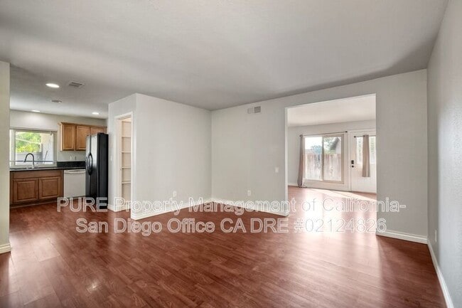 Building Photo - 2253 Raintree Pl