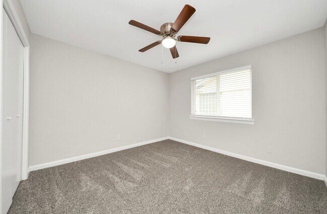 Building Photo - 9638 Ravensworth Dr