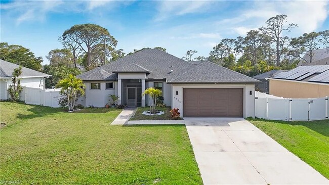 Building Photo - Spacious 4 Bedroom, 3 Bath Single-Family H...