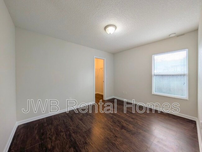 Building Photo - 417 W 47th St