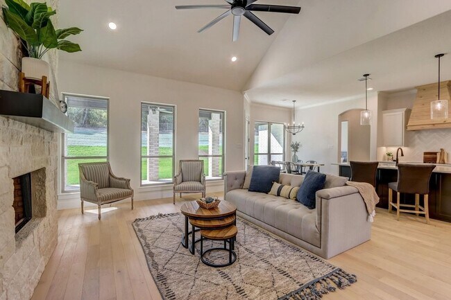 Building Photo - 1007 Meadow Wood Ter