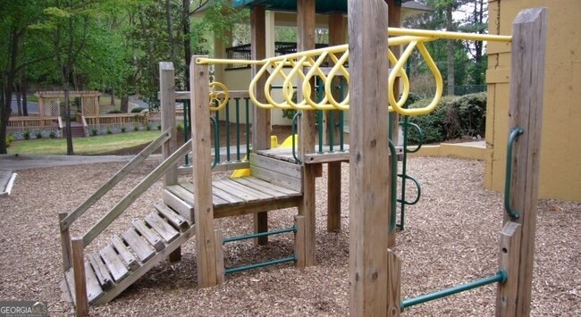 Building Photo - 7100 Roswell Rd