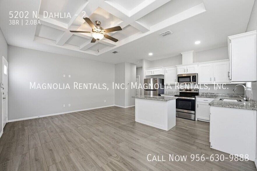 Building Photo - 5202 N. Dahlia-2