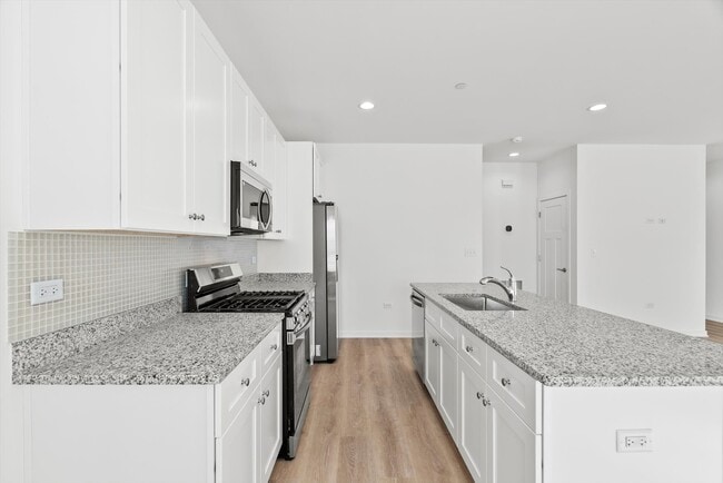 Building Photo - 1124 Gillespie Ln