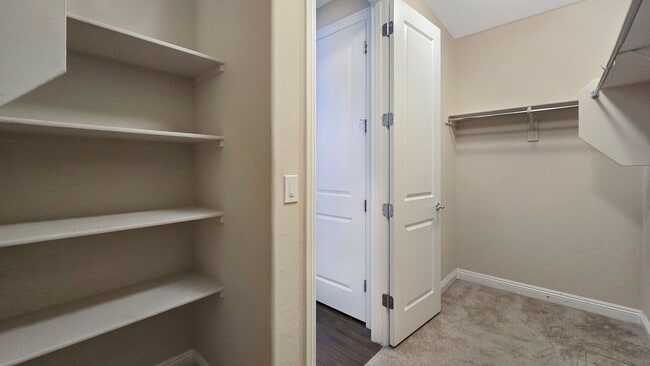 Building Photo - Private Pool in excellent newer neighborhood!