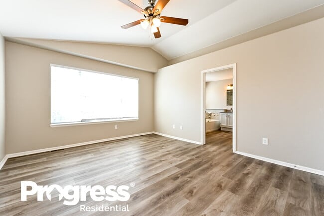 Building Photo - 6045 S Meadow Lark Pl
