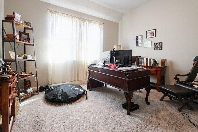 Building Photo - 209 Chesapeake Dr