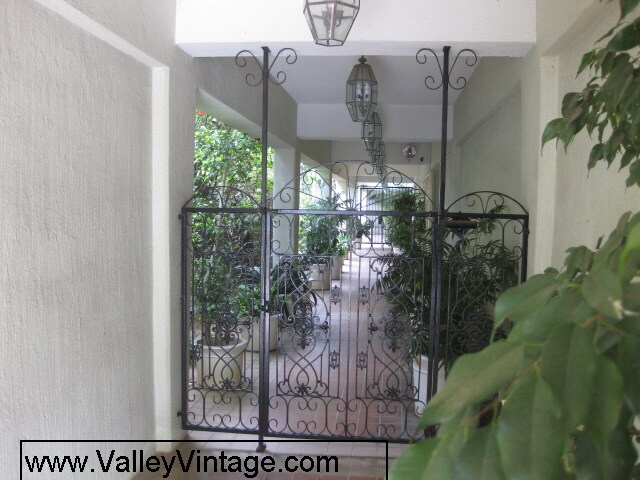 Primary Photo - 11687 Montana Ave