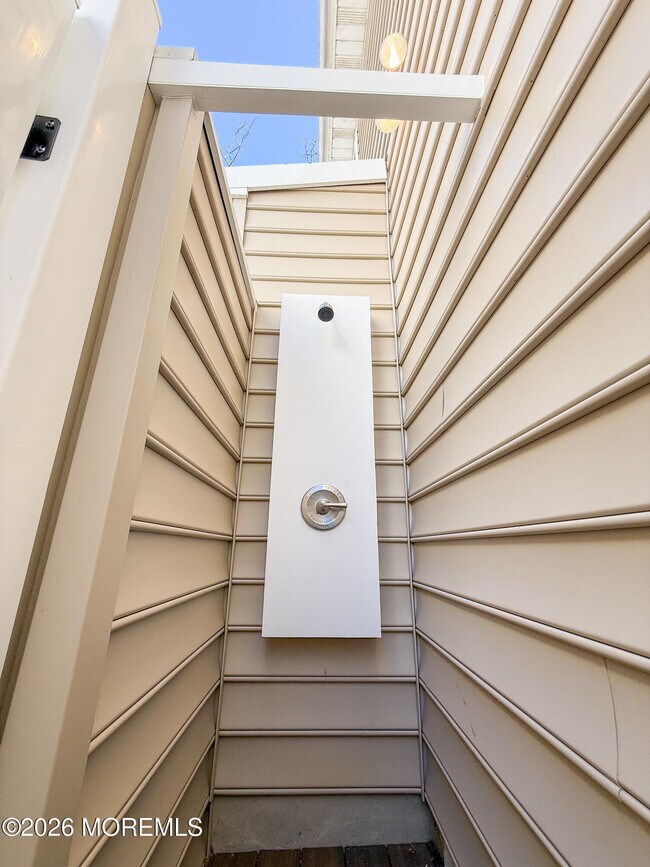 Building Photo - 25 Ocean Ave