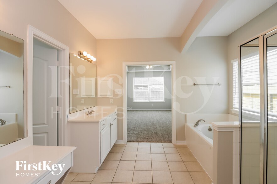 Building Photo - 13206 Indigo Creek Ln