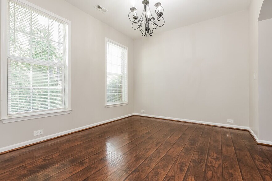 Building Photo - 4616 Burnt Fork Cir