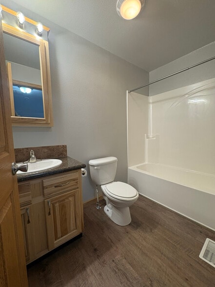 Building Photo - 8275 Co Rd 54