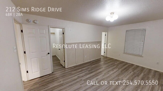 Building Photo - 212 Sims Ridge Dr