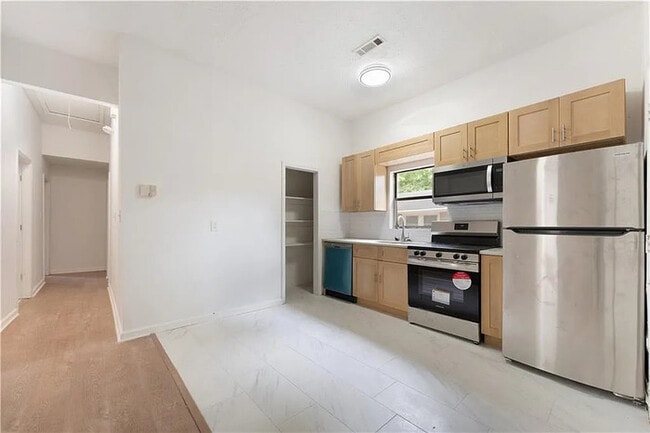 Building Photo - 37 Johnson Rd NW