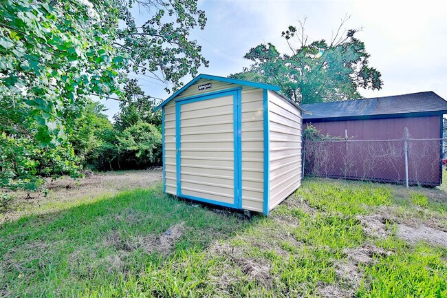 Building Photo - 4326 Tareyton Ln