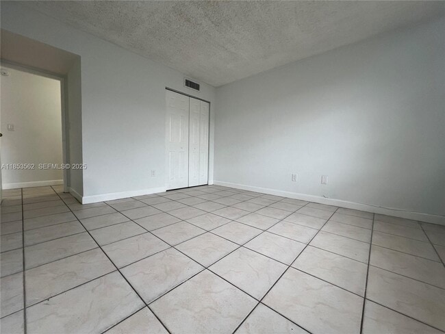 Building Photo - 4660 NW 79th Ave