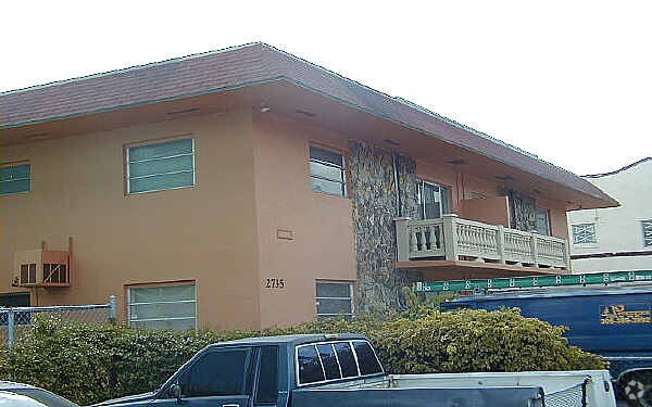 Building Photo - 2735 E 4th Ave