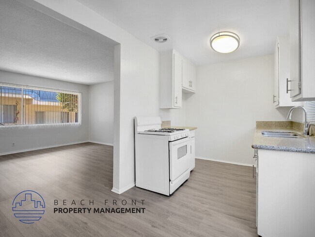 Building Photo - 830 N. Acacia Street