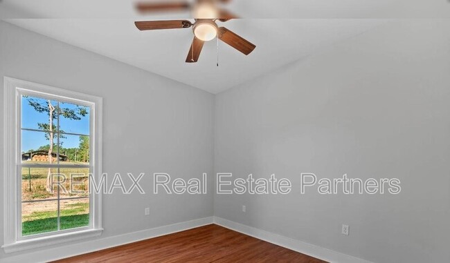 Building Photo - 43 Dearman Rd