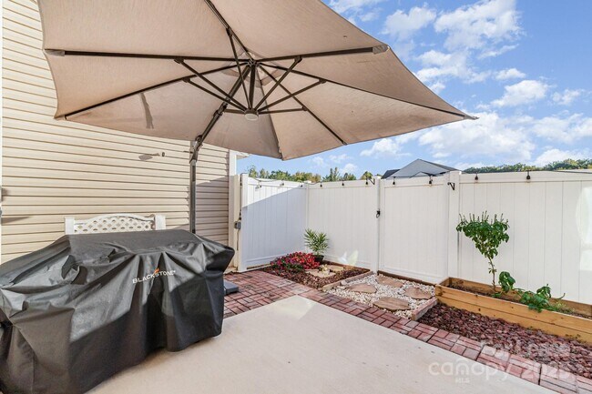 Building Photo - 3917 Bighorn Wy