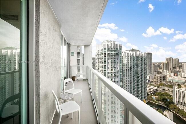 Building Photo - 500 Brickell Ave