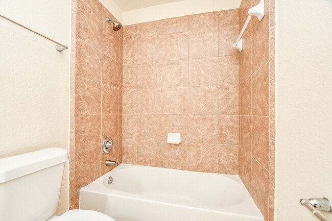 Building Photo - 5327 Stonegate Dr