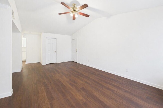 Building Photo - 501 W 26th St