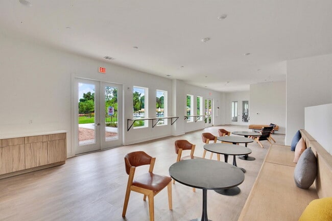 Building Photo - 4802 S Congress Ave