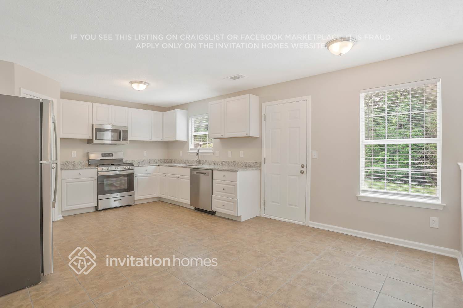Building Photo - 2888 Chilhowee Dr