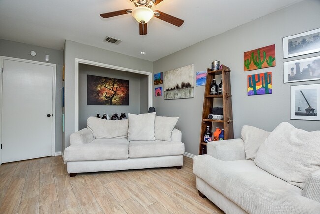 Building Photo - 1918 Quail Grove Ln