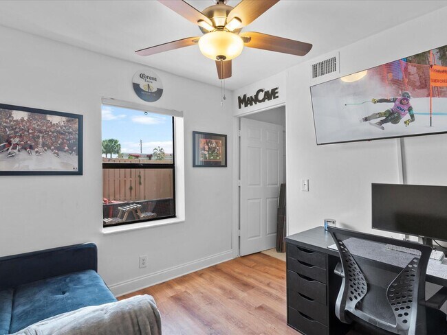 Building Photo - 4025 Village Dr