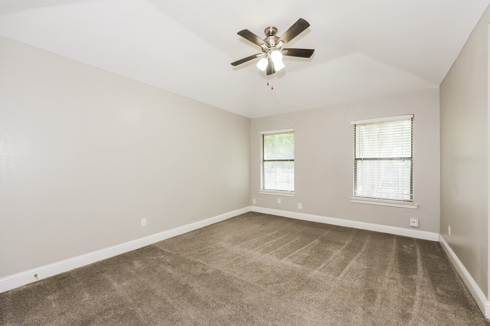 Building Photo - 7051 S Meadow Dr E