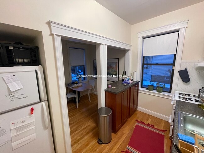 Building Photo - 76 Quint Ave