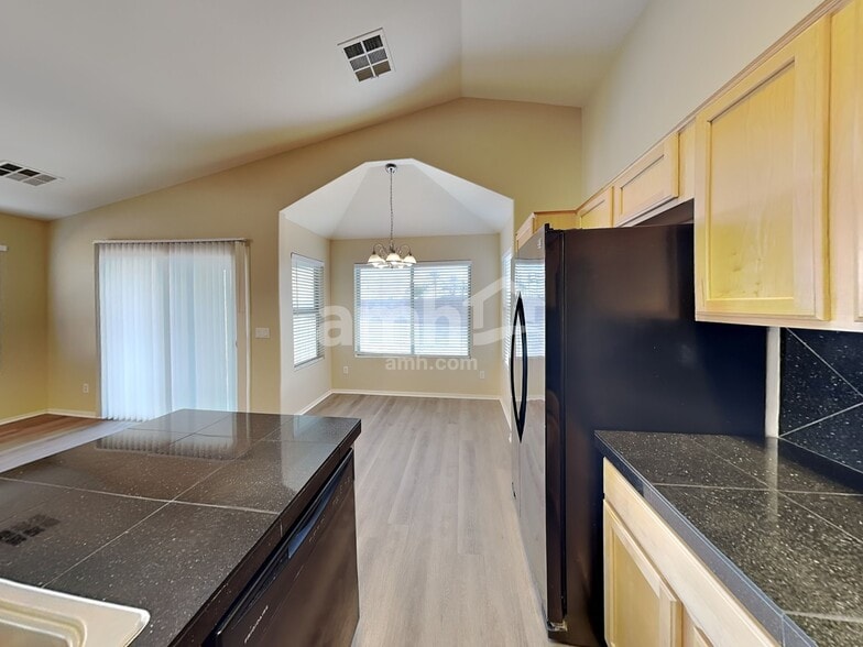 Building Photo - 2057 S 155th Dr