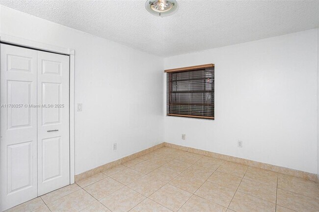 Building Photo - 3553 Magellan Cir