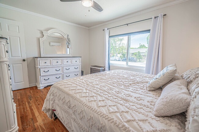 Building Photo - Beautifully Remodeled Home Move-In Ready!