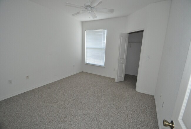 Building Photo - RIVERVIEW: Allegro Palms - 1 bed/1 bath, 3...