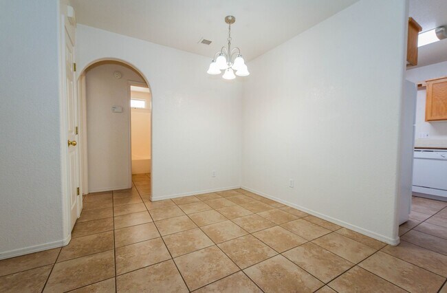 Building Photo - 1083 Desert Oak Pl