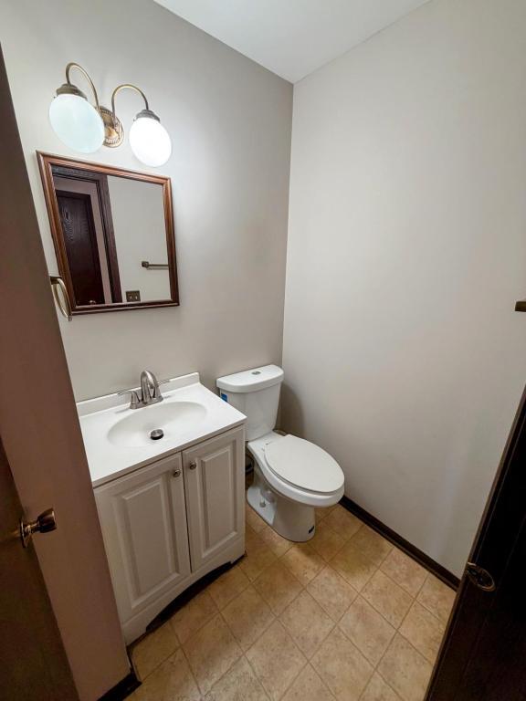 Building Photo - 6022 Applecrest Ct