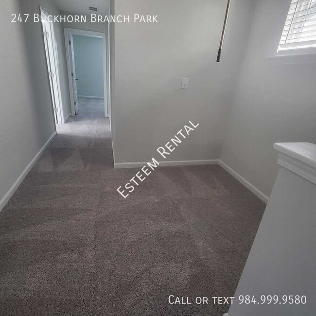 Building Photo - 247 Buckhorn Br Pk