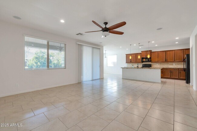 Building Photo - 18467 W Tasha Dr